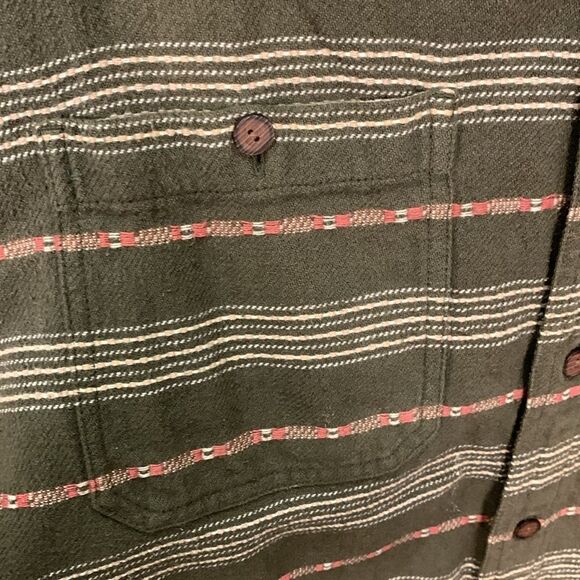 Woolrich green Aztec style button down casual style shirt men’s medium - Picture 3 of 6
